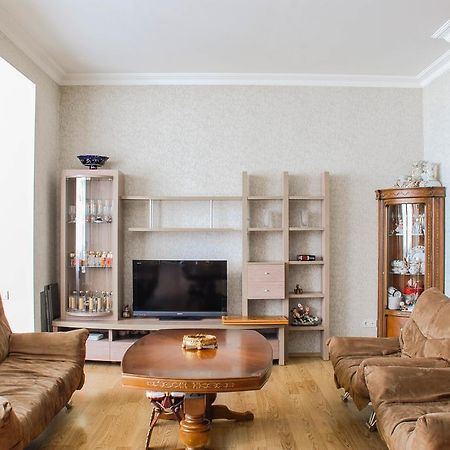 Dako Apartment Tbilisi Buitenkant foto